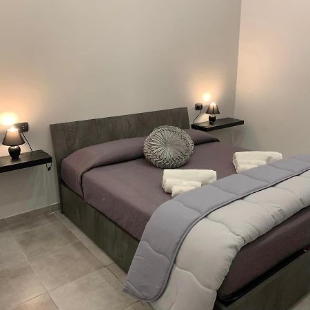 Miris Apartment Fast Comfortable Naples Airport Capodichino 25 Minutes Walk Self Check-In Ngoại thất bức ảnh