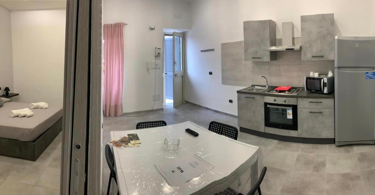 Miris Apartment Fast Comfortable Naples Airport Capodichino 25 Minutes Walk Self Check-In Ngoại thất bức ảnh
