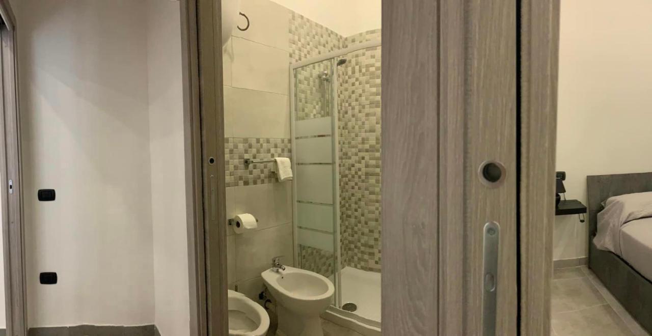 Miris Apartment Fast Comfortable Naples Airport Capodichino 25 Minutes Walk Self Check-In Ngoại thất bức ảnh