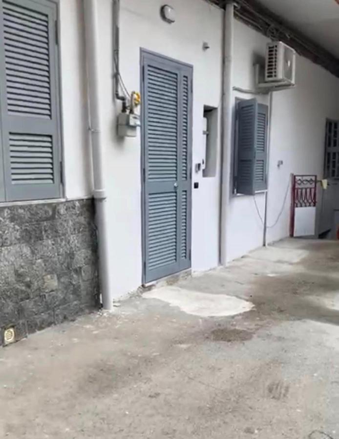 Miris Apartment Fast Comfortable Naples Airport Capodichino 25 Minutes Walk Self Check-In Ngoại thất bức ảnh