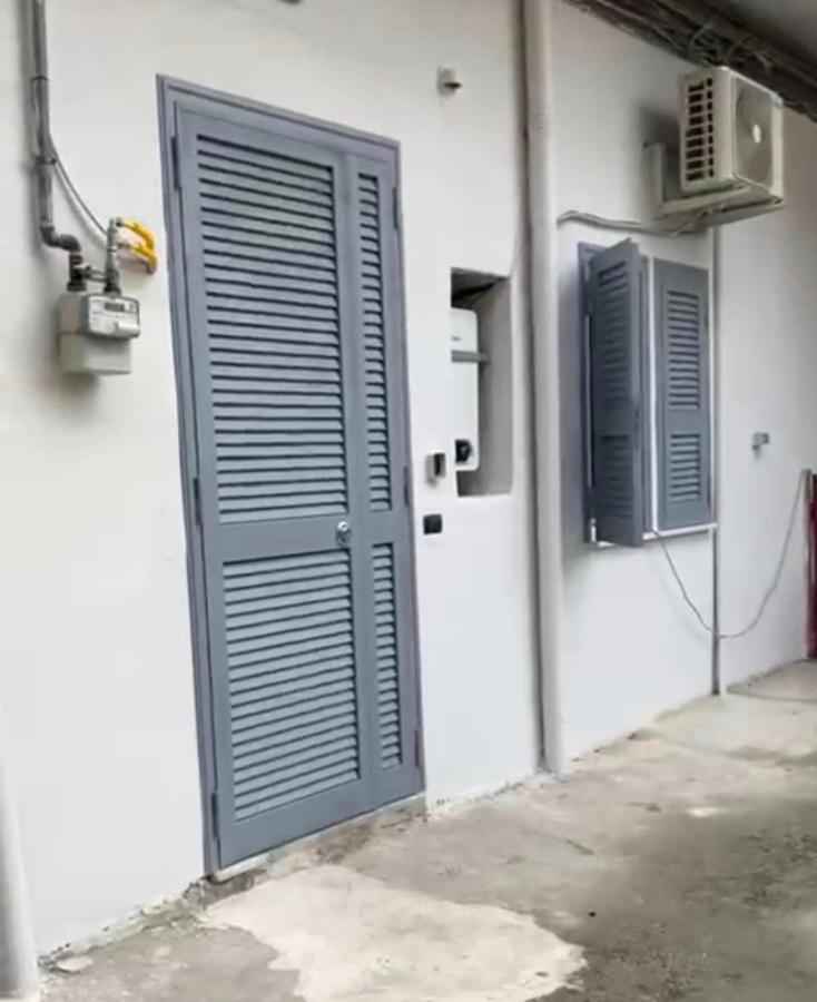 Miris Apartment Fast Comfortable Naples Airport Capodichino 25 Minutes Walk Self Check-In Ngoại thất bức ảnh
