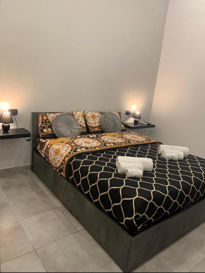 Miris Apartment Fast Comfortable Naples Airport Capodichino 25 Minutes Walk Self Check-In Ngoại thất bức ảnh